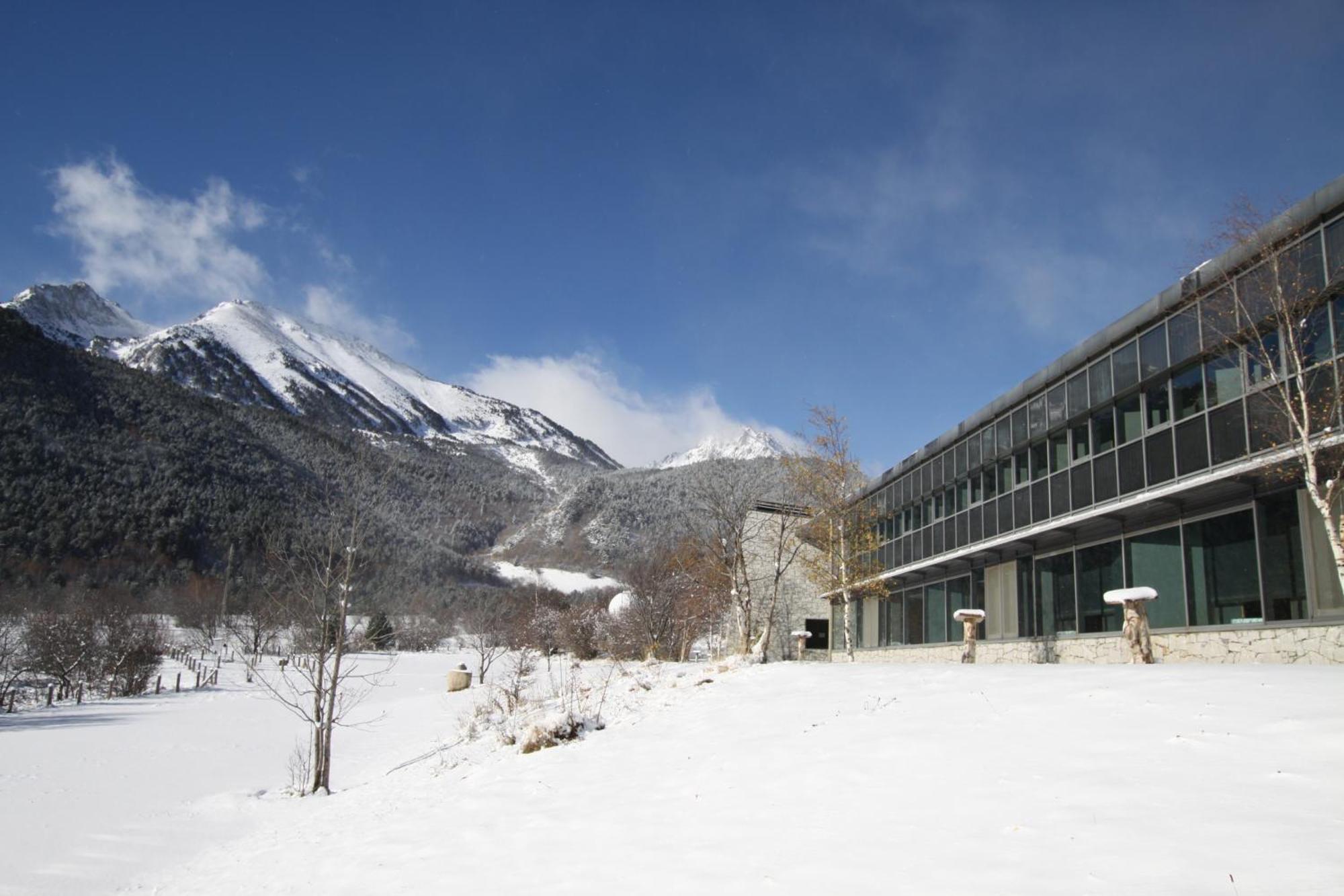 Monnatura Pirineus Son Del Pi Buitenkant foto